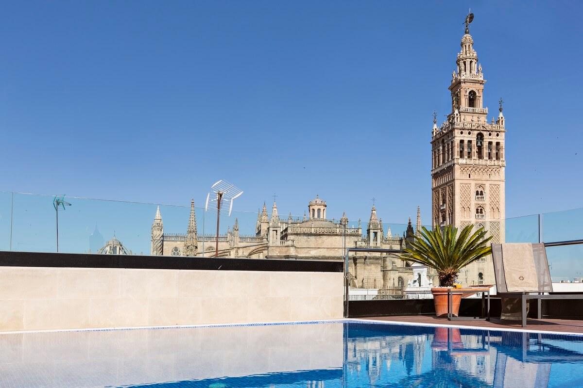 Hoteles con piscina en Sevilla centro