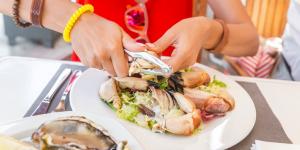 Dónde comer marisco barato en Barcelona