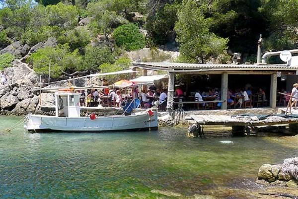 Cala Mastella (El Bigotes)