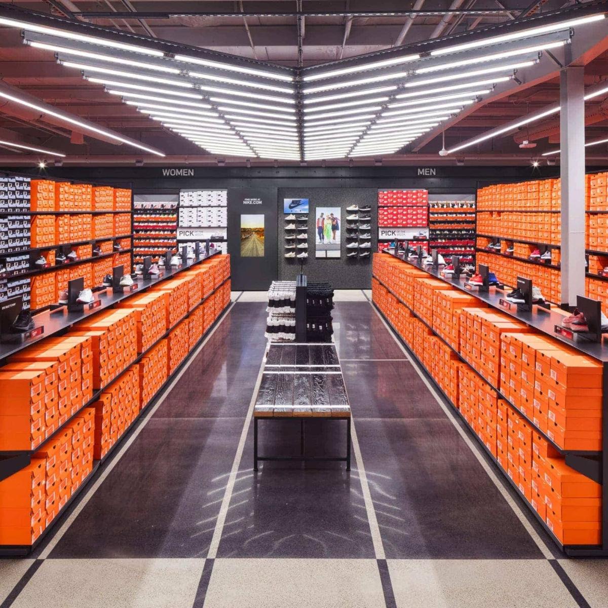 Nike Factory Store Parque del Oeste