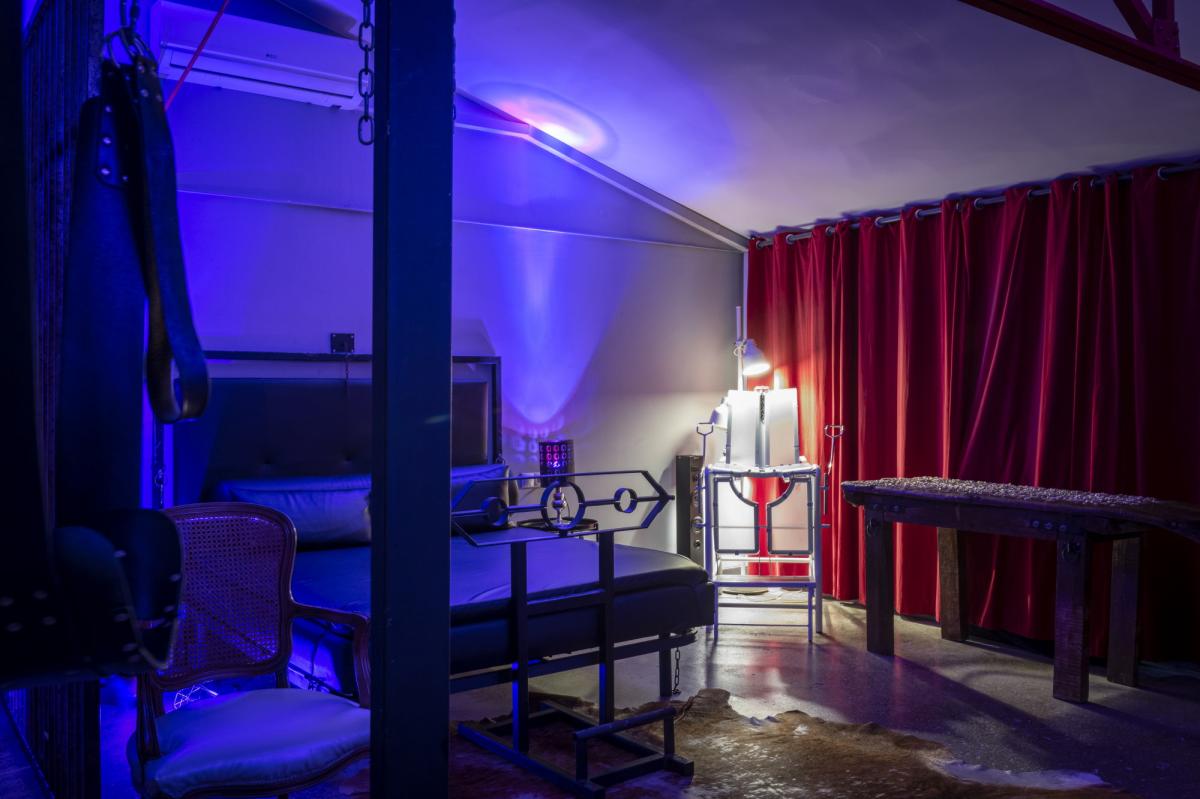 Clandestino - Barcelona Fetish Rooms