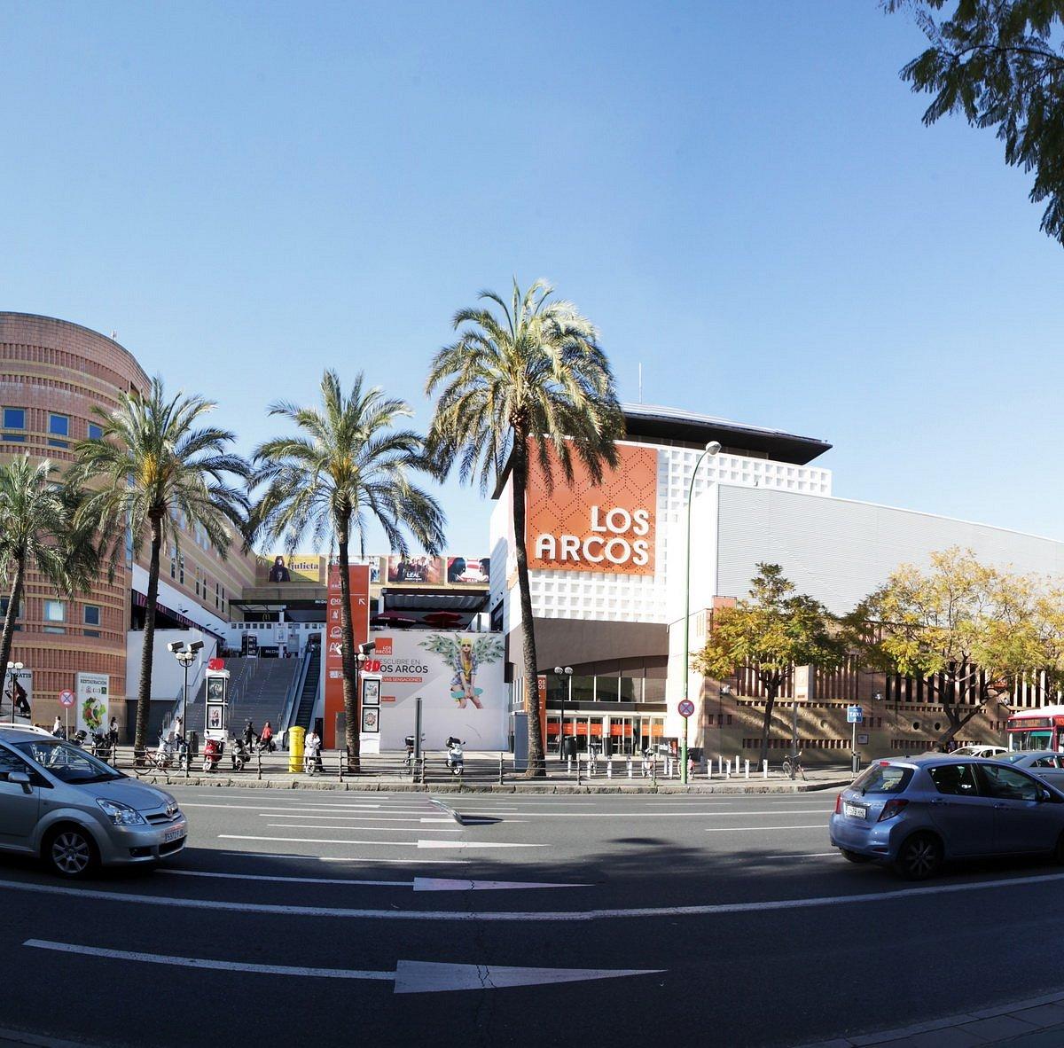 Centro Comercial Los Arcos