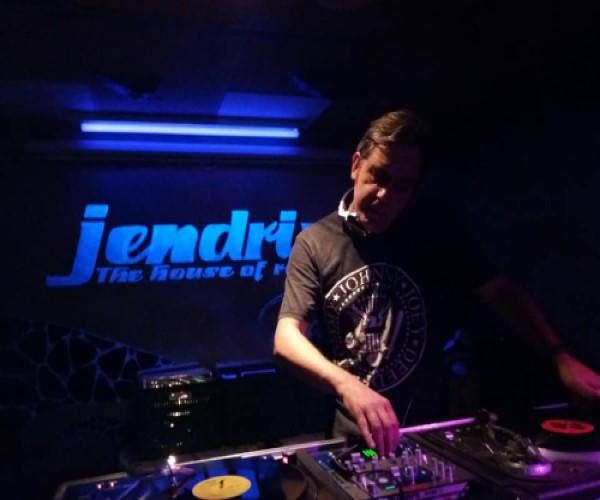 Jendrix Rock Bar