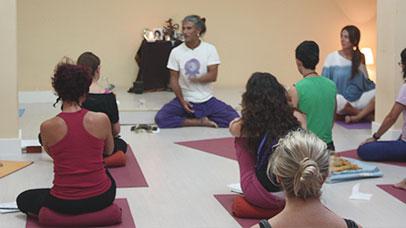 Escuela Internacional de Yoga