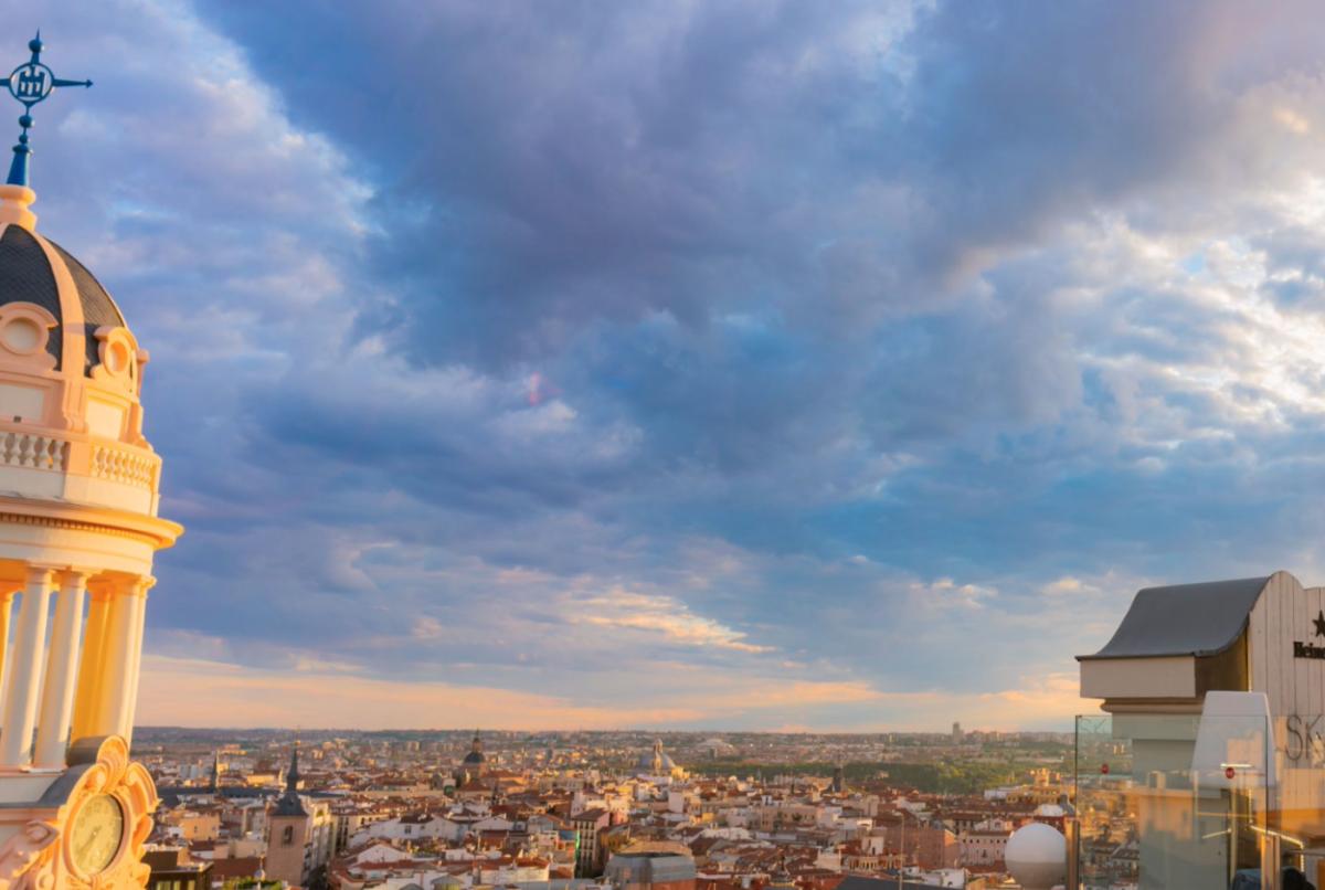 Sky 44 Terraza / Bar