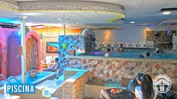 Piscina y Sauna Olimpo