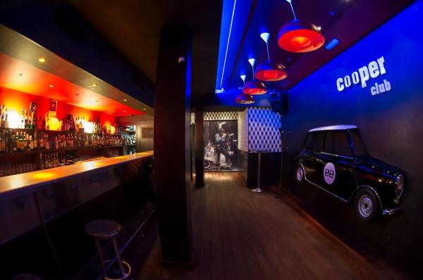 The Class Bar & Cocktail