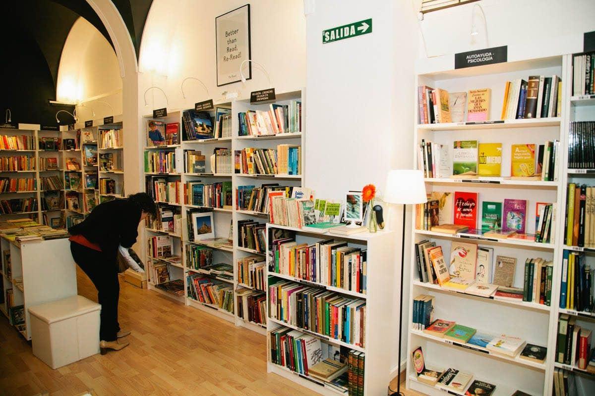 Re-Read Librería Lowcost Pamplona