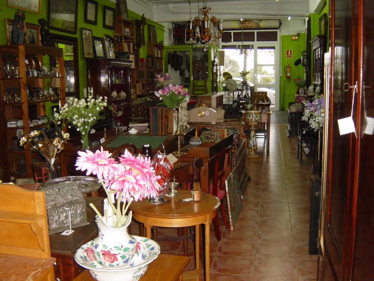 Antigüedades Calderón