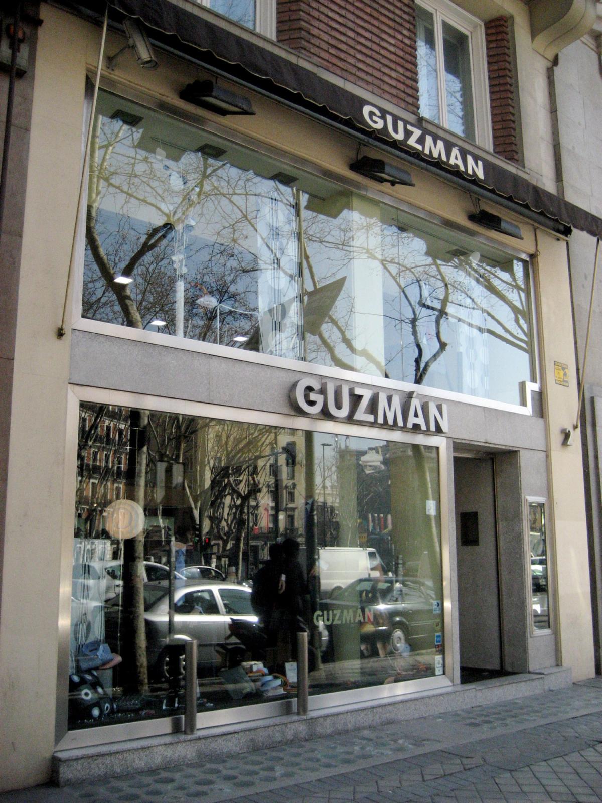 Trajes Guzmán