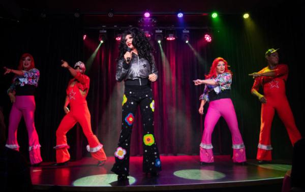 Queenz Cabaret Restaurant