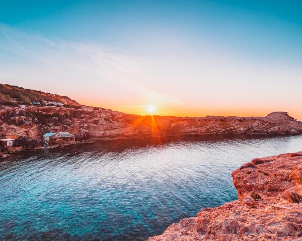 Dónde ver el atardecer en Ibiza - Es Canar