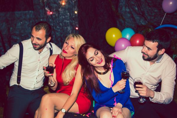 Cómo organizar una fiesta privada con éxito: Guía práctica para eventos íntimos en Madrid - Edén de Huertas, el pub del centro de Madrid para fiestas de cumpleaños 