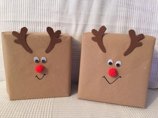 Ideas originales para envolver regalos de Navidad - Regalos con caras divertidas o renos
