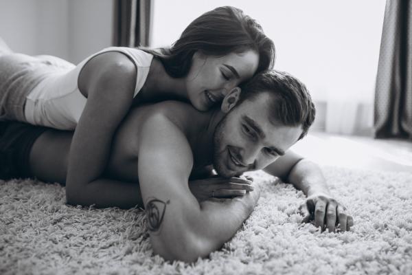 Tantra, placer consciente y bienestar: una experiencia diferente en Madrid - ¿Qué es el Tantra y cuáles son sus beneficios? 