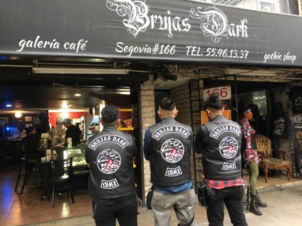 Brujas Dark Galería Café