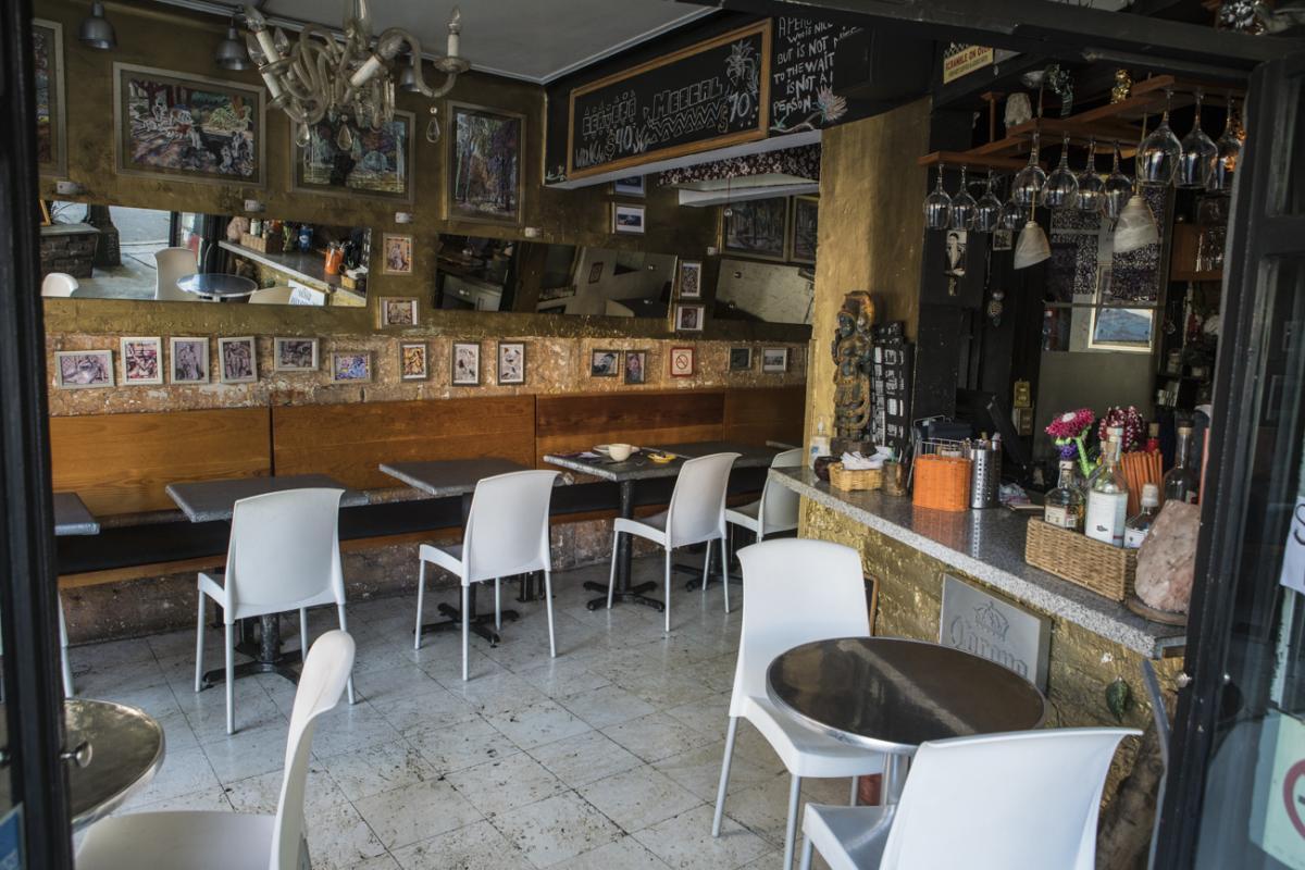 Flora Lounge