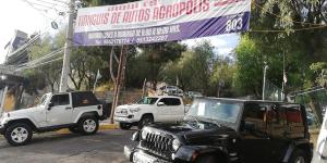 Tianguis de autos Acrópolis