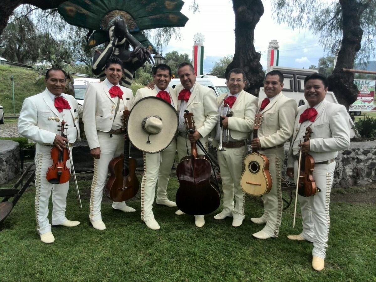Mariachi Amanecer de México