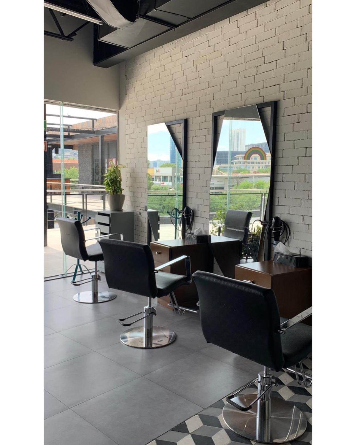 Daniela de la Garza Salón